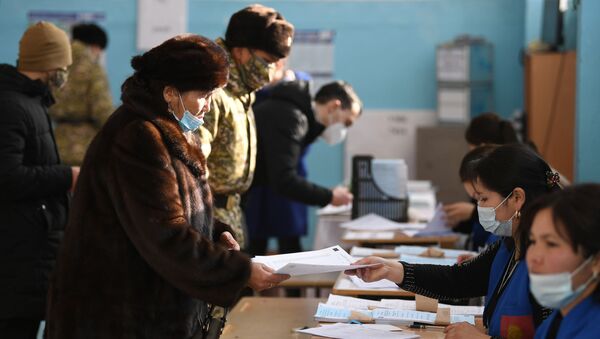Досрочные выборы президента Киргизии - Sputnik Абхазия