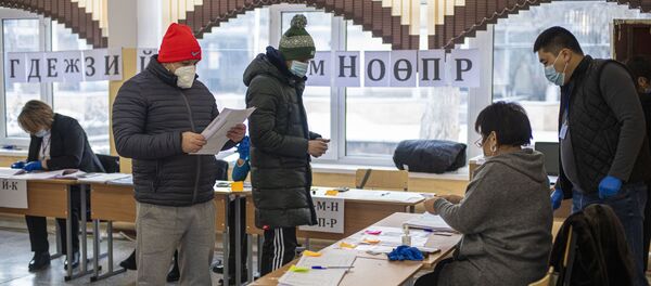 Досрочные выборы президента Киргизии Досрочные выборы президента Киргизии - Sputnik Абхазия