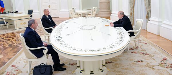 Трёхсторонняя встреча президентов России, Азербайджана и Армении Трёхсторонняя встреча президентов России, Азербайджана и Армении - Sputnik Абхазия
