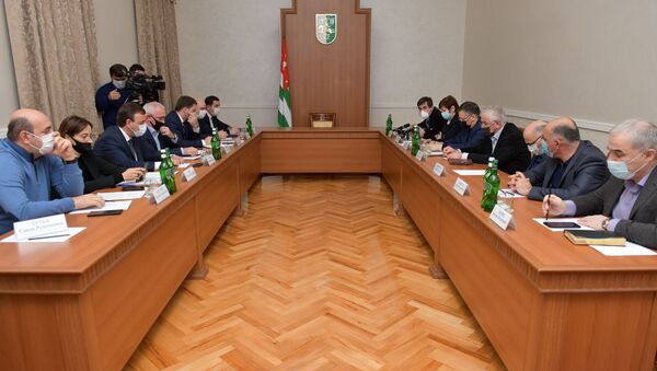 Совещание руководителя администрации президента по эпидситуации и энергетике - Sputnik Абхазия