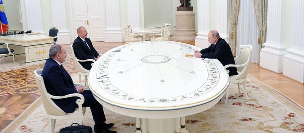 Трёхсторонняя встреча президентов России, Азербайджана и Армении Трёхсторонняя встреча президентов России, Азербайджана и Армении - Sputnik Абхазия