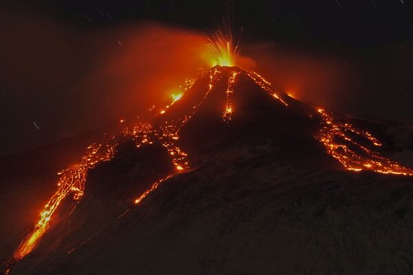 Извержение вулкана Этна, Италия - Sputnik Абхазия