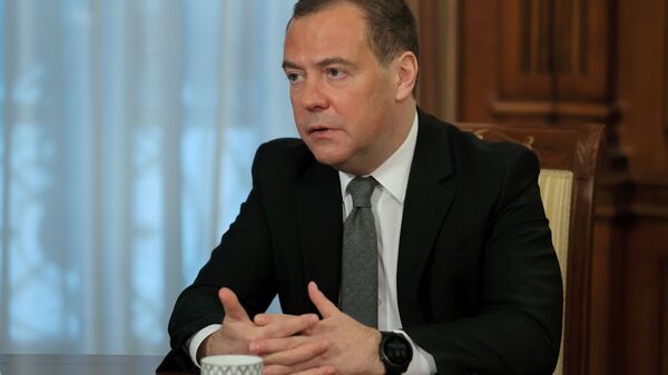 Заместитель председателя Совбеза РФ Д. Медведев дал интервью российским СМИ - Sputnik Аҧсны