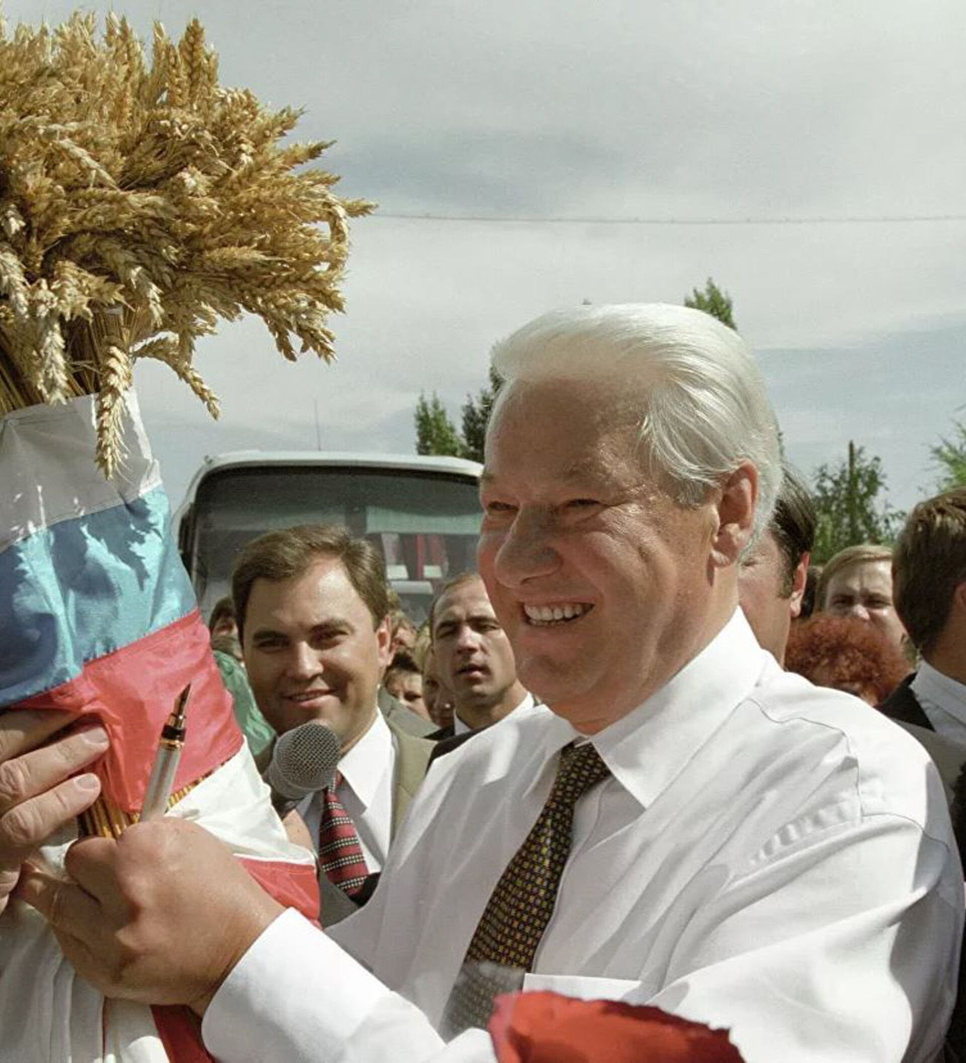 Президентский 12. Россия 1997 Ельцин. Россия 1996 Ельцин. Ельцин 1992.