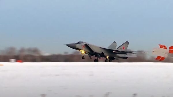 Полёты истребителей-перехватчиков МиГ-31БМ над Пермским краем — видео - Sputnik Абхазия
