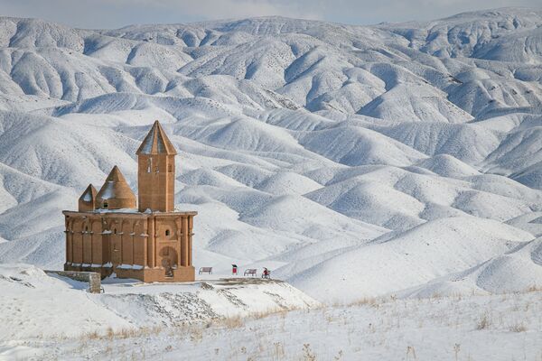 Снимок церкви Святого Иоанна в Иране иранского фотографа  Farzin IzadDoustDar, победивший среди участников из Ирана в конкурсе Wiki Loves Monuments 2020 - Sputnik Абхазия