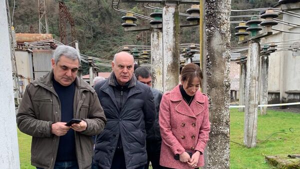 Президент Аслан Бжания посетил с инспекцией ПС Сухум-1  - Sputnik Абхазия