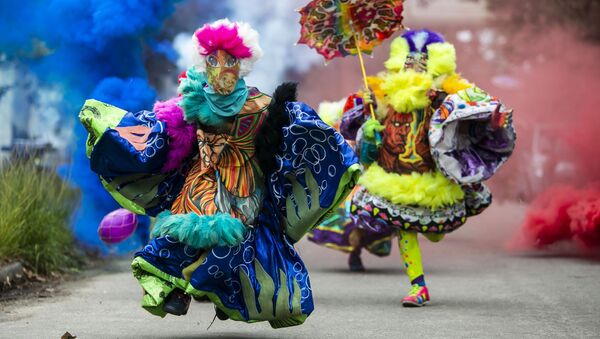 Члены группы bate-bola во время выступления в Рио-де-Жанейро  - Sputnik Абхазия