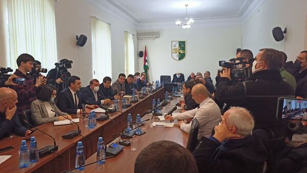 Расширенное заседание парламента Абхазии  - Sputnik Абхазия