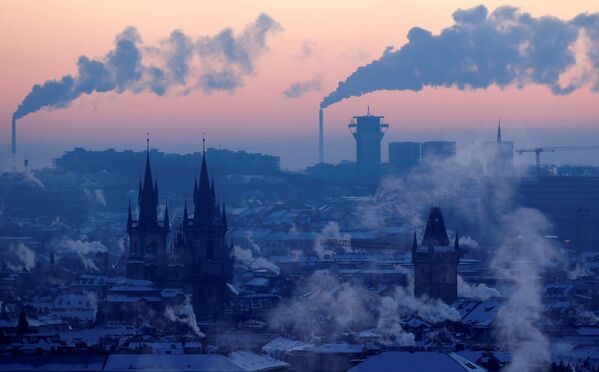 Вид сверху на зимнюю Прагу, Чехия - Sputnik Абхазия