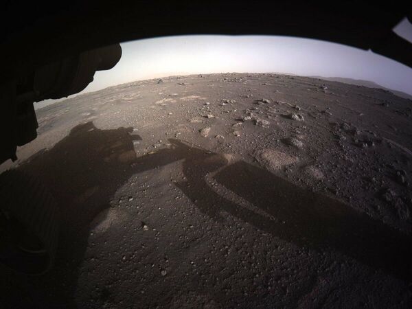 Фотографии, снятые исследовательским аппаратом NASA's Perseverance Mars Rover, который совершил посадку на Марсе в ночь на 19 февраля - Sputnik Абхазия