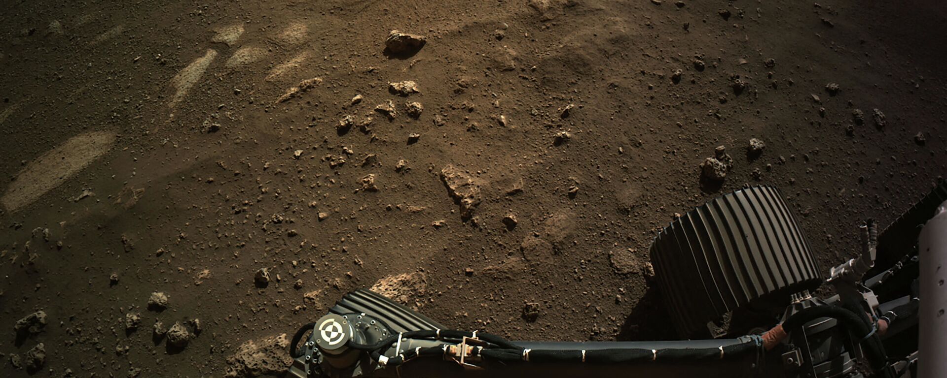 Вид с навигационной камеры на марсоход Perseverance Mars Rover - Sputnik Абхазия, 1920, 25.12.2022