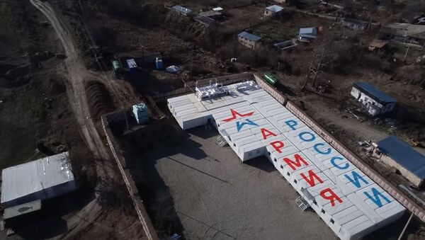 Возведение модульных городков для российских миротворцев в Нагорном Карабахе - Sputnik Абхазия