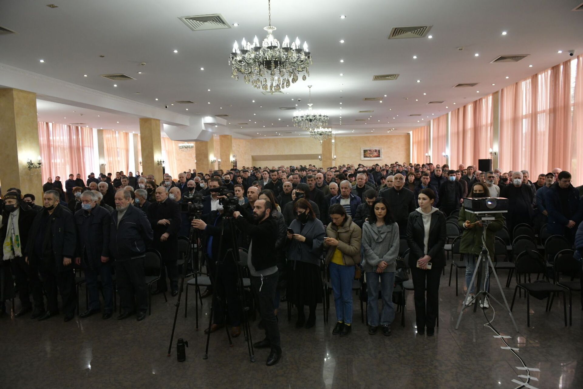 Девятый съезд общественной ветеранской организации Аруаа открылся в Сухуме - Sputnik Абхазия, 1920, 11.03.2021