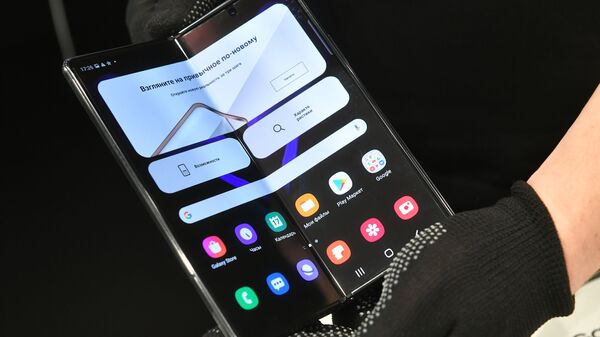 Новый смартфон с гибким экраном Samsung Galaxy Z Fold2 - Sputnik Аҧсны