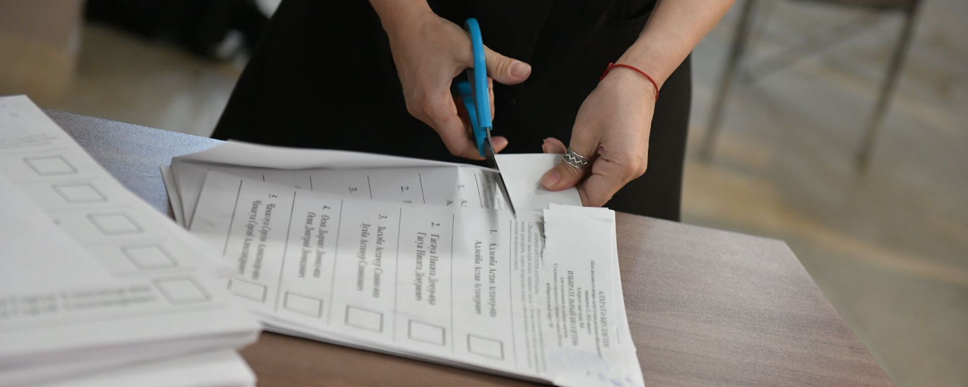 Выборы в органы местного самоуправления 2021 подсчет голосов  - Sputnik Абхазия, 1920, 11.03.2022
