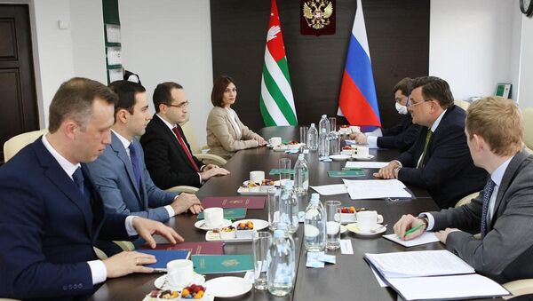  Встреча Министра юстиции Республики Абхазия Анри Барциц  - Sputnik Аҧсны
