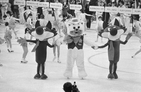 Волк Вуко, символ XIV зимних Олимпийских игр в Сараево, Югославия, 1984 год - Sputnik Абхазия