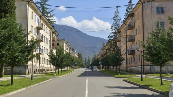 Одна из улиц в городе Ткуарчал  - Sputnik Абхазия