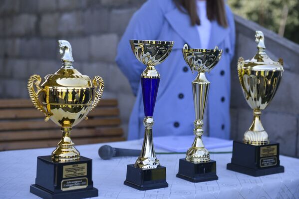 Победили в дисциплинах и заездах получили денежные вознаграждения, кубки и грамоты. - Sputnik Абхазия