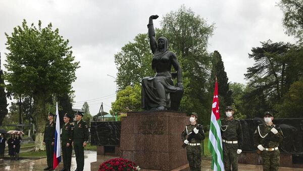 Торжественный митинг, посвящённый 76-летию Победы в ВОВ в Гудауте - Sputnik Абхазия