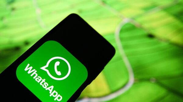 Приложение мессенджера WhatsApp на экране смартфона. - Sputnik Абхазия