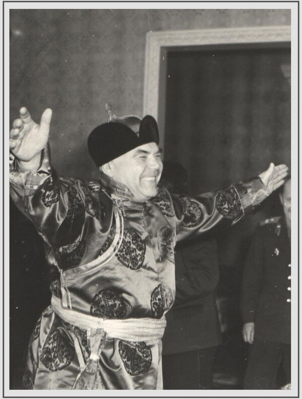 Маршал Советского Союза, дважды Герой Советского Союза Малиновский Родион Яковлевич во время официального визита в Монголию в 1961 году - Sputnik Абхазия