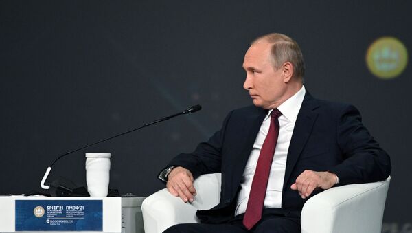 Президент РФ В. Путин принял участие в пленарном заседании ПЭМФ-2021 - Sputnik Аҧсны