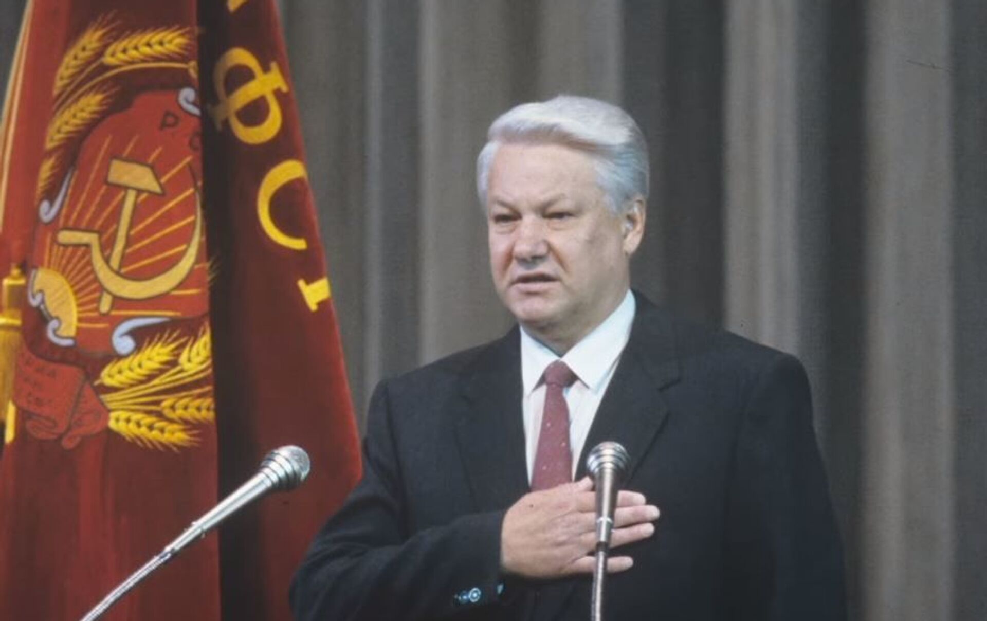 Ельцин б н полномочия. Ельцин 1991. Ельцин 1990.