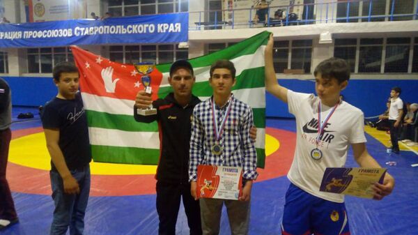 Межрегиональный турнир по вольной борьбе среди юниоров в возрасте от 14 до 20 лет  - Sputnik Аҧсны