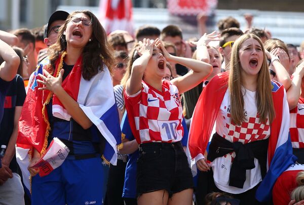 Болельщики сборной Хорватии во время матча Хорватия-Англия. - Sputnik Абхазия