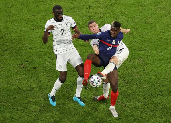 Футболисты сборных Франции и Германии в матче Евро-2020. - Sputnik Абхазия