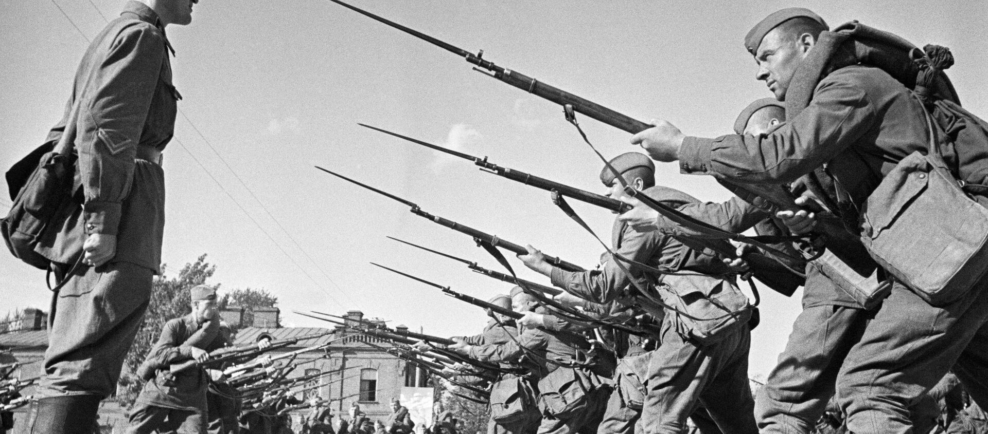 Уруш 1945. 2-жаҳон уруши1941-1945. Иккинчи жаҳон уруши. Ветераны вов узбекистана. Уруш 1945.