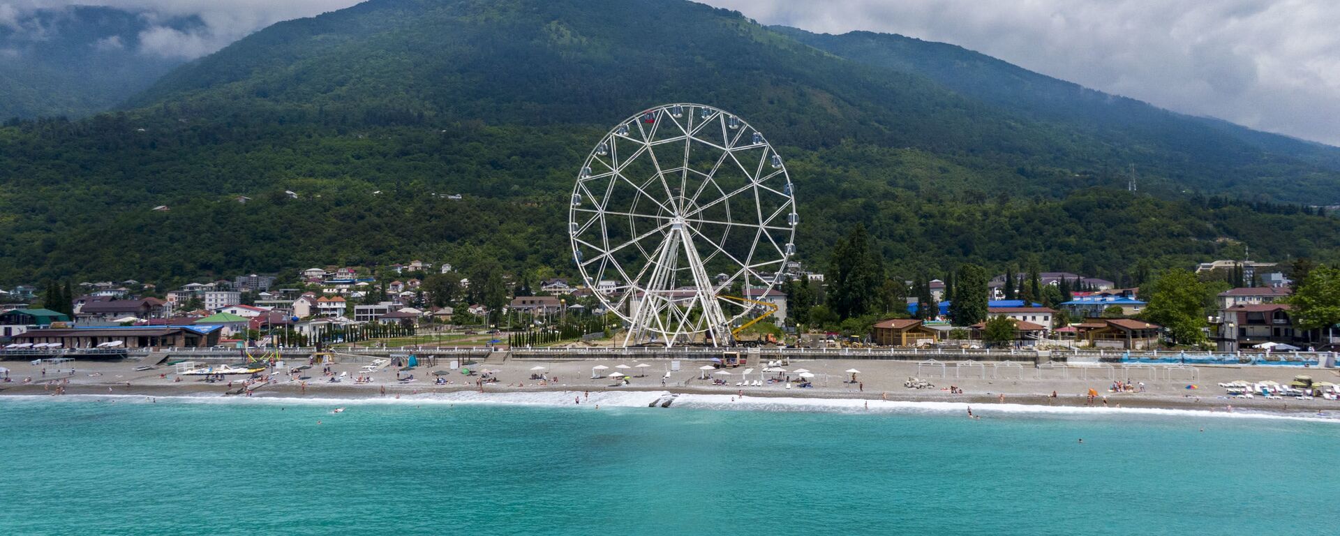 Колесо обозрения в Гагре  - Sputnik Абхазия, 1920, 19.07.2025