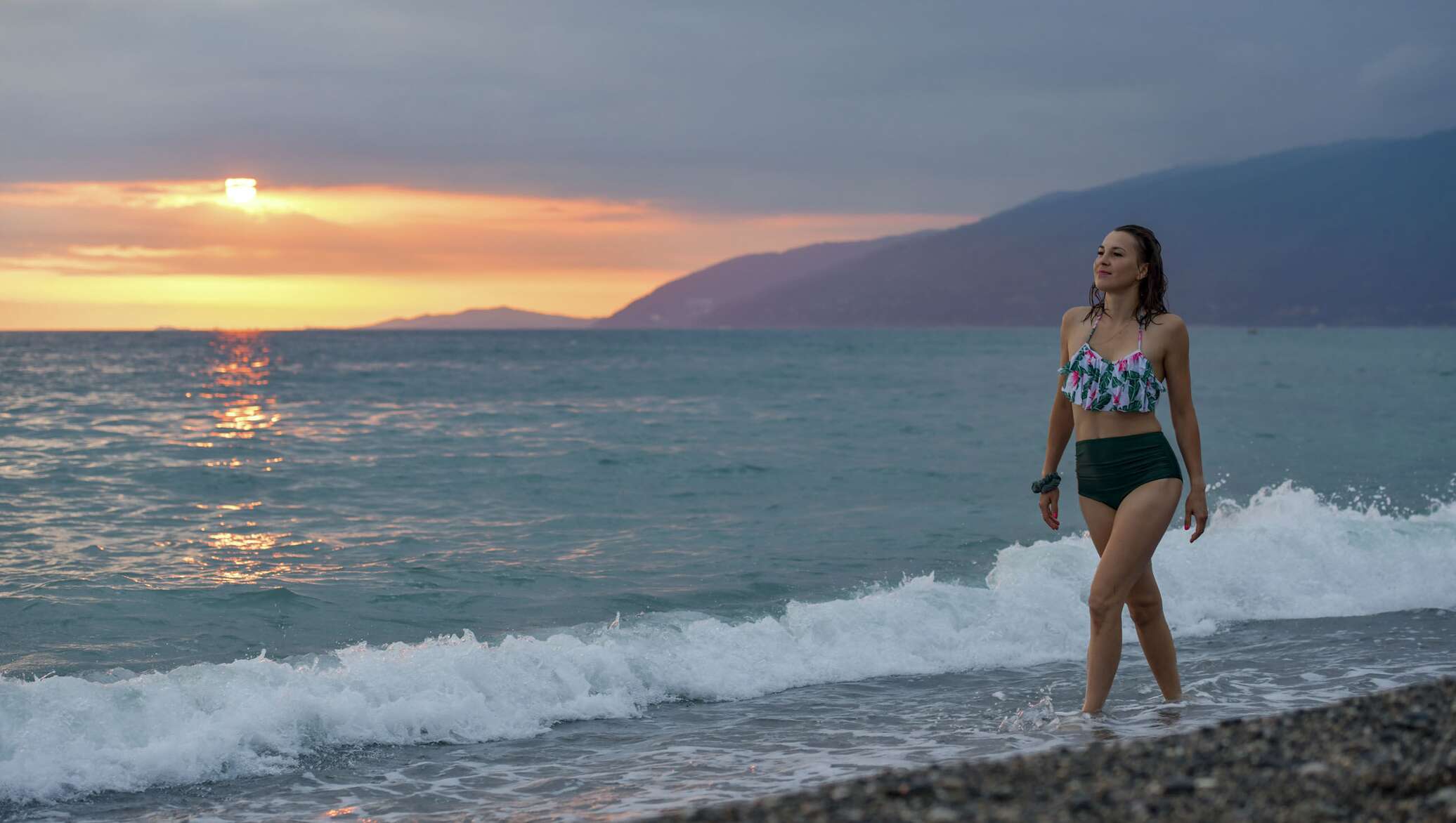 Абхазия девушки на пляже