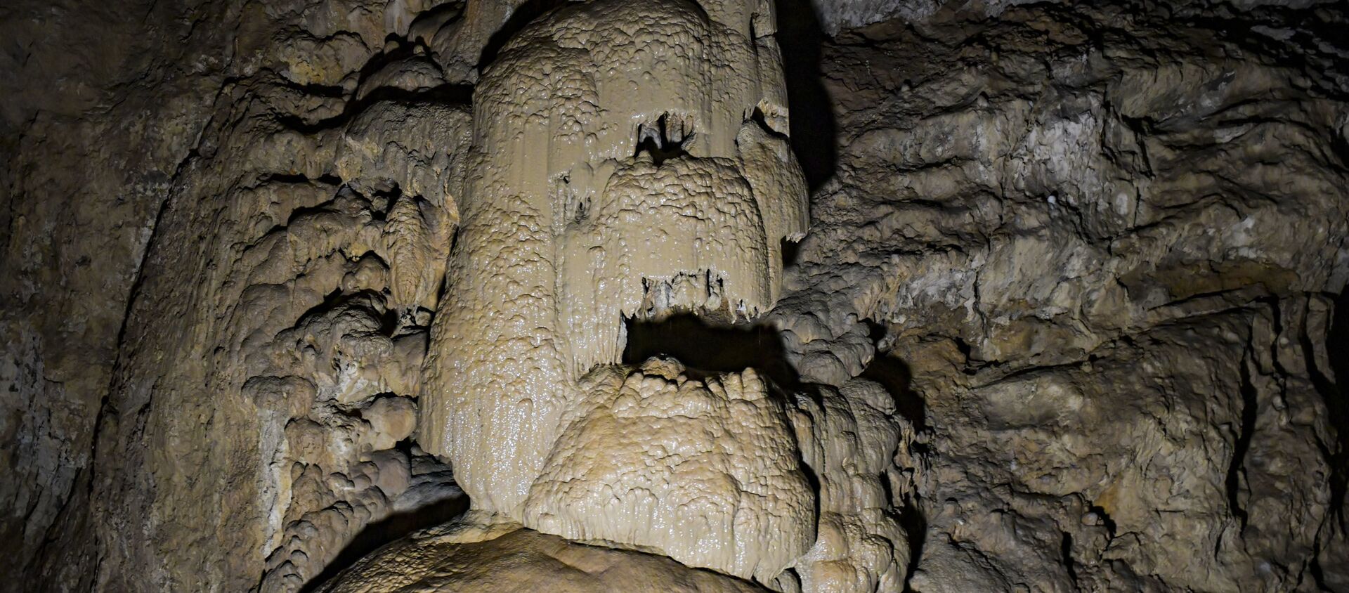 В пещере можно увидеть необычные образы. - Sputnik Абхазия, 1920, 04.07.2021
