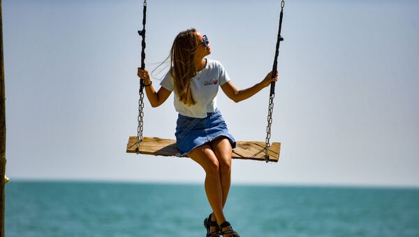 Туристы в Новом Афоне  - Sputnik Абхазия