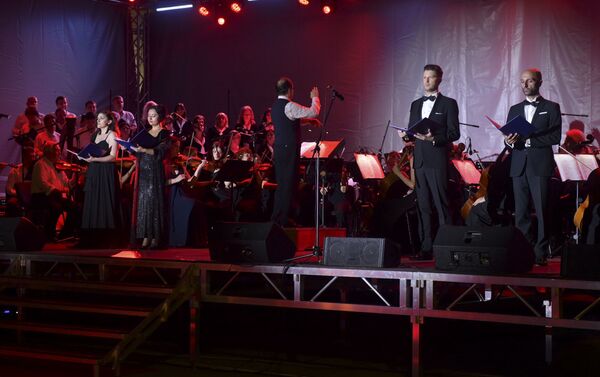 Фестиваль Opera Viva прошел на набережной Сухума Фестиваль Opera Viva прошел на набережной Сухума - Sputnik Абхазия