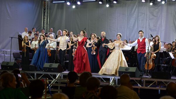 Концерт у моря: как прошел фестиваль Opera Viva в Сухуме     - Sputnik Абхазия