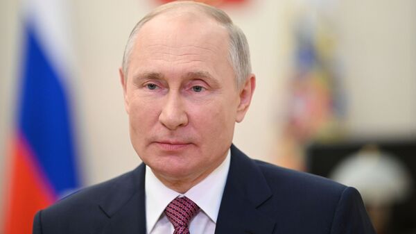 Президент РФ В. Путин поздравил выпускников вузов с завершением обучения - Sputnik Аҧсны