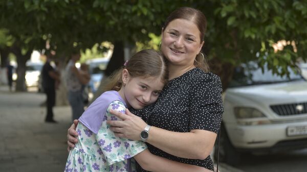 Бежать на встречу жизни: Ашана собирает деньги на лечение Николь Аргун - Sputnik Абхазия