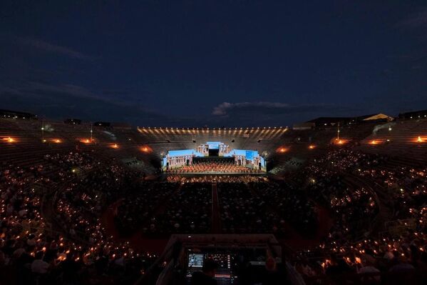 В 2021 году певица впервые выступила на сцене Арена ди Верона и спела &quot;Реквием&quot; Верди. - Sputnik Абхазия