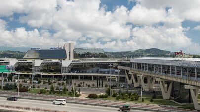 Вид на аэропорт "Адлер" в Сочи.