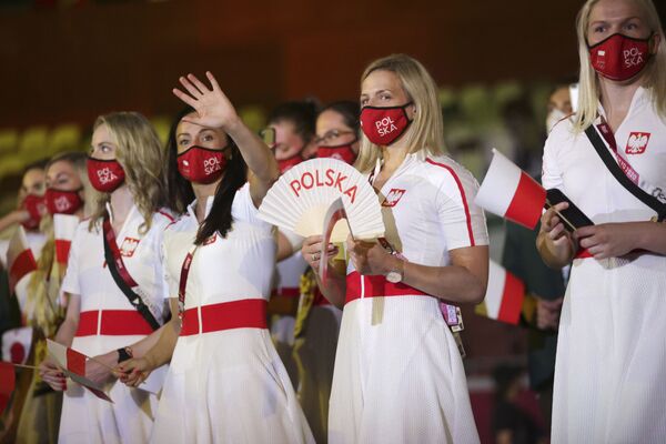 Члены сборной Польши во время церемонии открытия Олимпийских игр в Токио, Япония. - Sputnik Абхазия