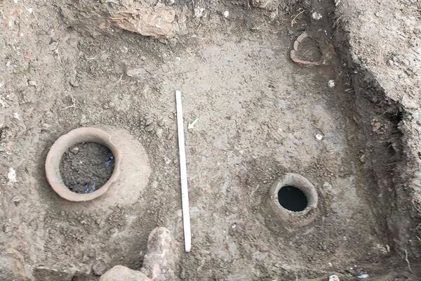 Древние пифосы были найдены при раскопках в Маркуле - Sputnik Абхазия