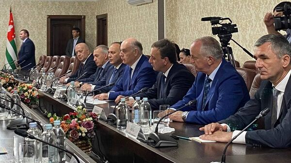 Встреча Абхазской делегации в Южной Осетии  - Sputnik Абхазия