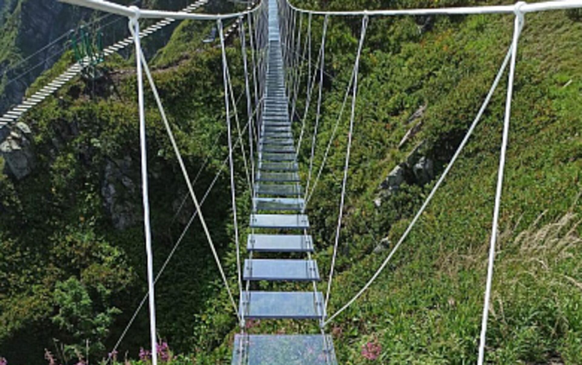 Веревочный мост роза Хутор