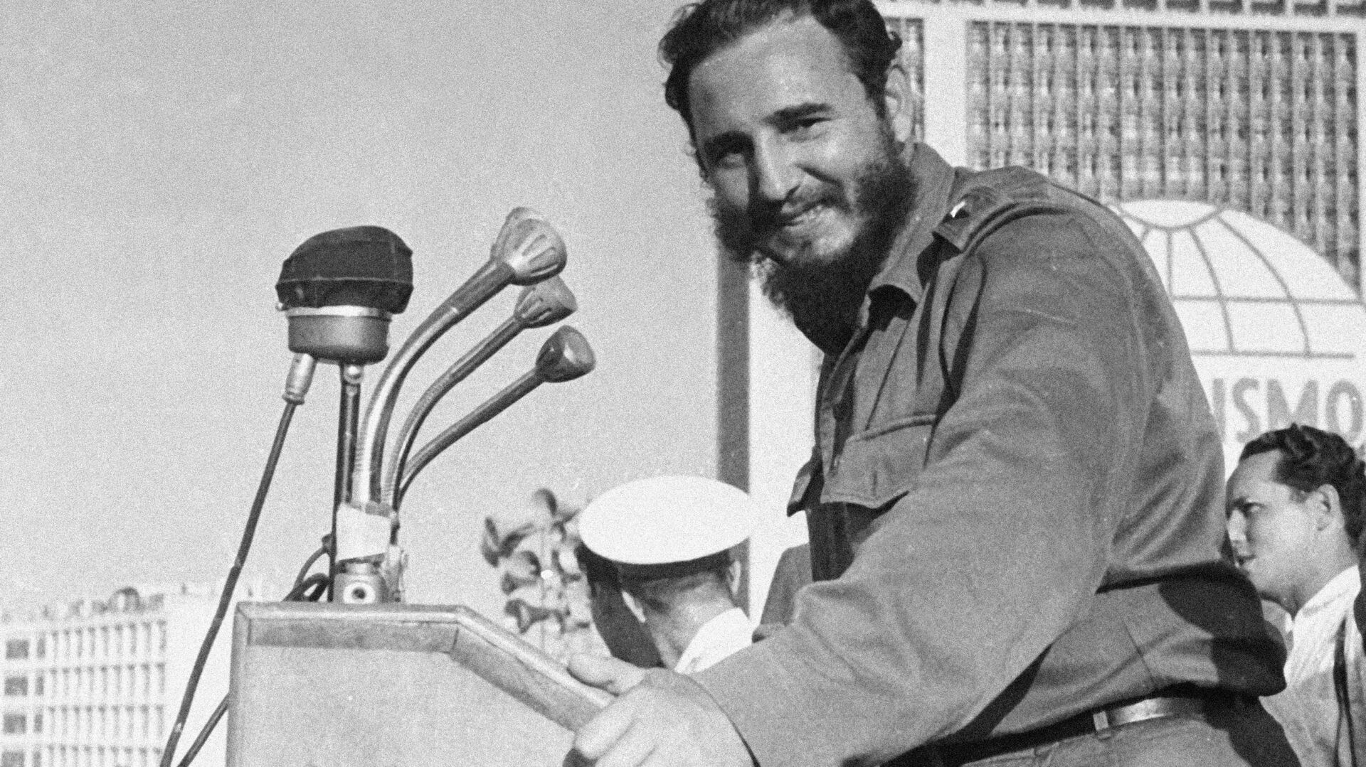Кубинский лидер Фидель Кастро Рус на выступлении. - Sputnik Абхазия, 1920, 13.08.2022