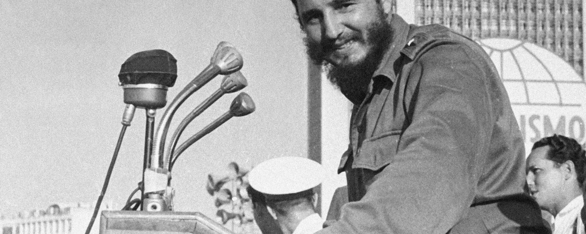 Кубинский лидер Фидель Кастро Рус на выступлении. - Sputnik Абхазия, 1920, 13.08.2021