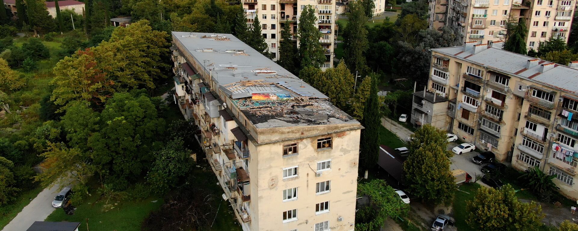 Пострадавший от ливней дом  по улице Гумистинская - Sputnik Абхазия, 1920, 24.08.2021